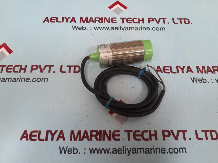 Omron lj30a3-15-j/ez proximity sensor 