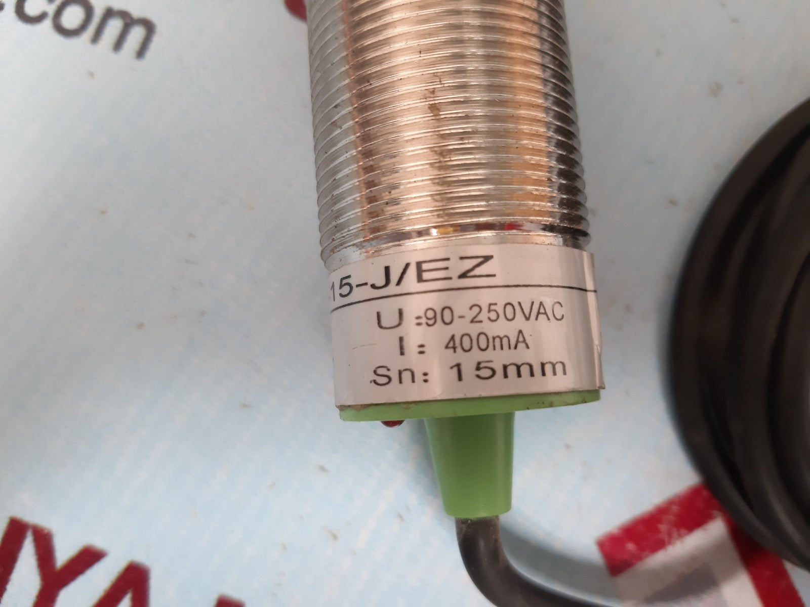 Omron lj30a3-15-j/ez proximity sensor 