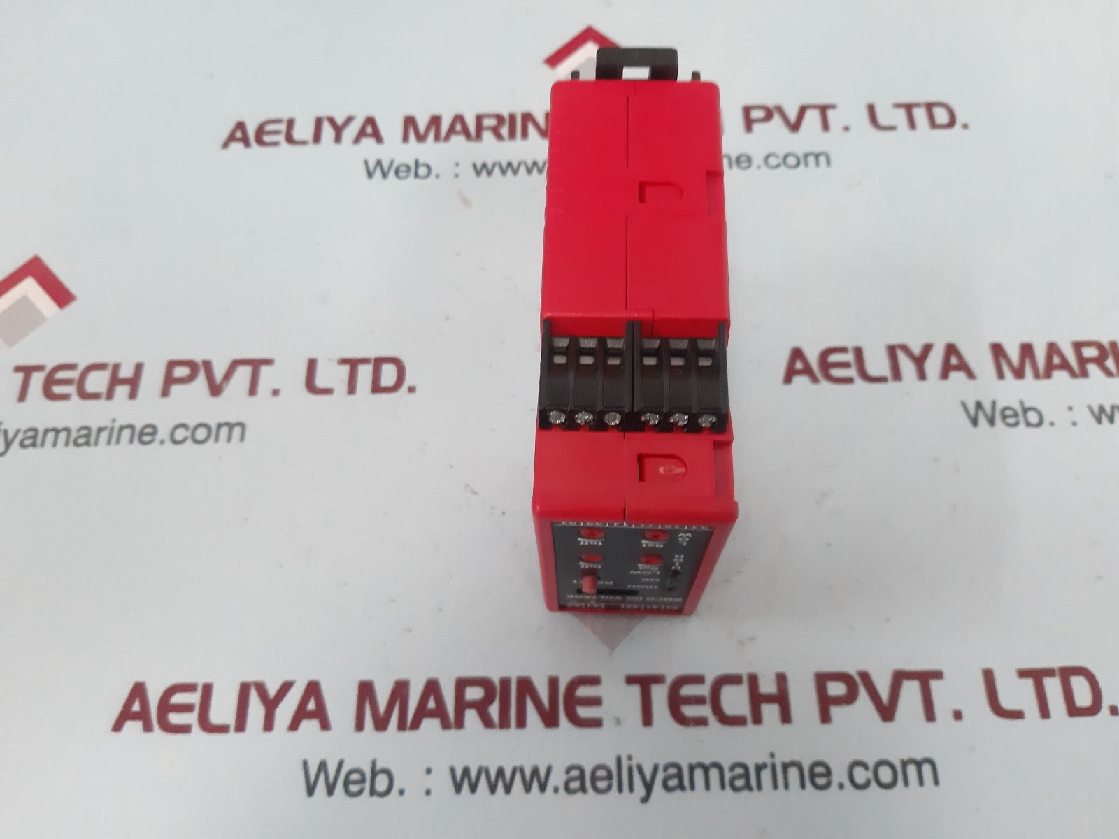 Thiim bmcd 0820 aa3c battery low/high voltage relay 