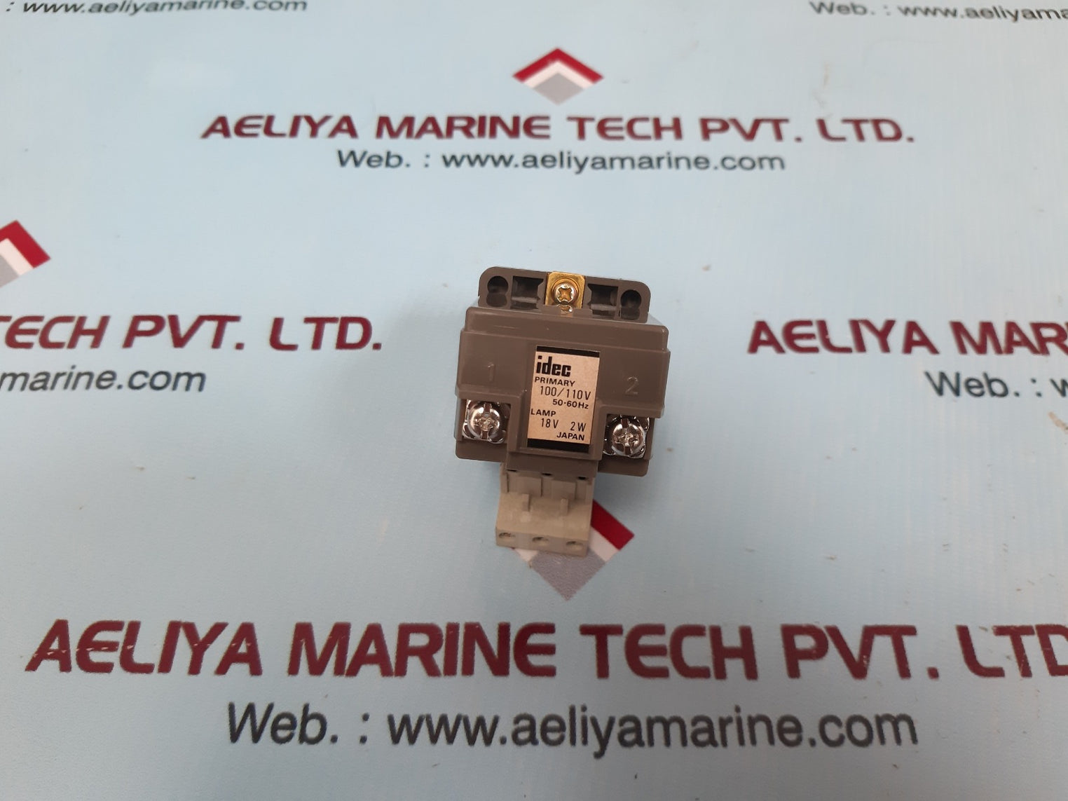 Idec Control Unit White Pilot Lamp Socket 100/110V 50-60Hz