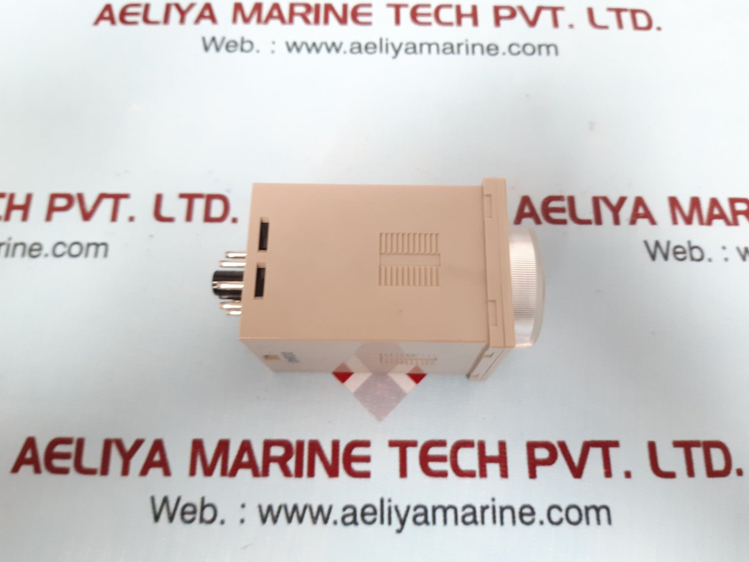 Omron H3Ba-8H-305 Timer 100/110/120Vac 0.5S To 100H