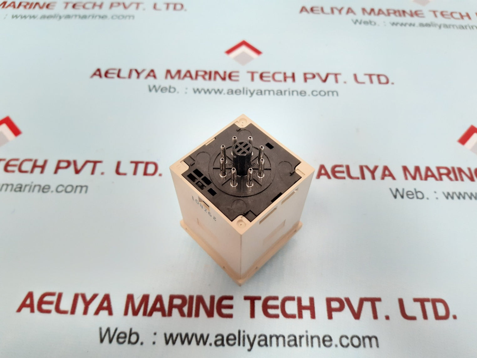 Omron H3Cr-a8 Timer 100 To 240Vac 50/60Hz