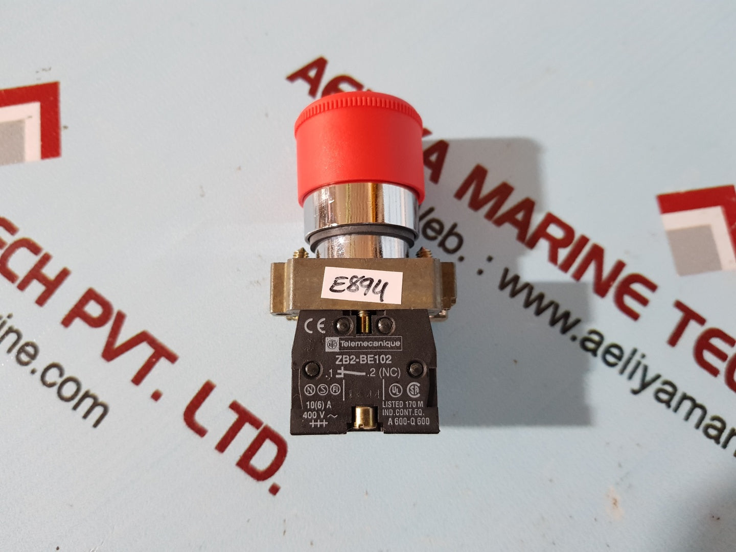 Telemecanique zb2-be102 push button