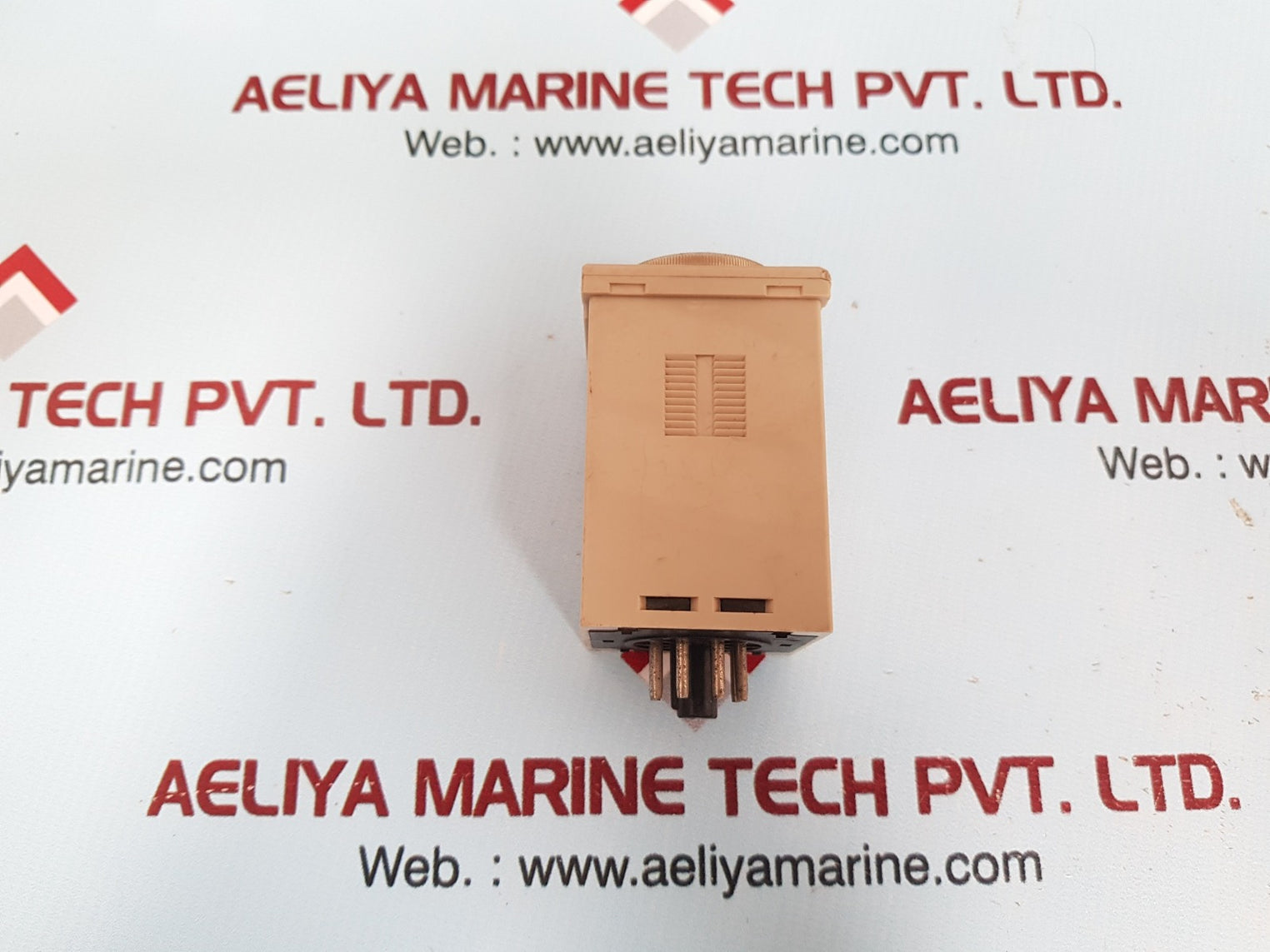 Omron H3Bf-8 Timer 0-10 Min 5A 250Vac