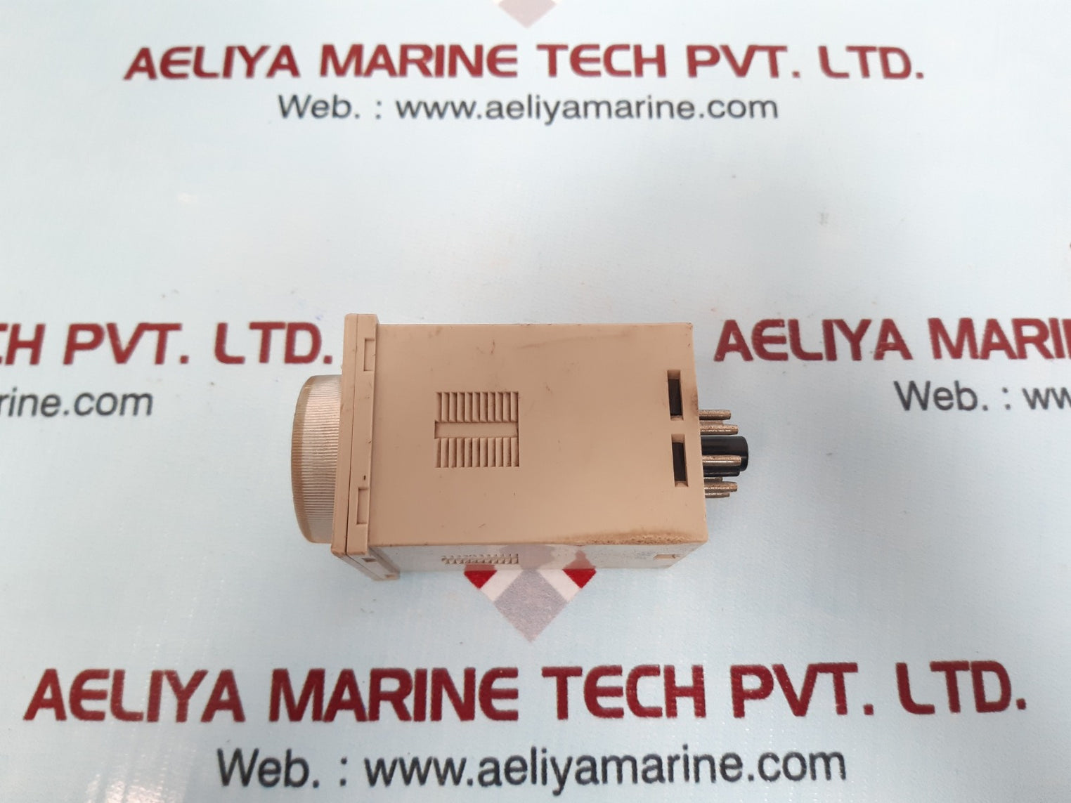 Omron H3Bh-8 0.5 To 10Min Power Off Delay Timer Contact 5A 250Vac