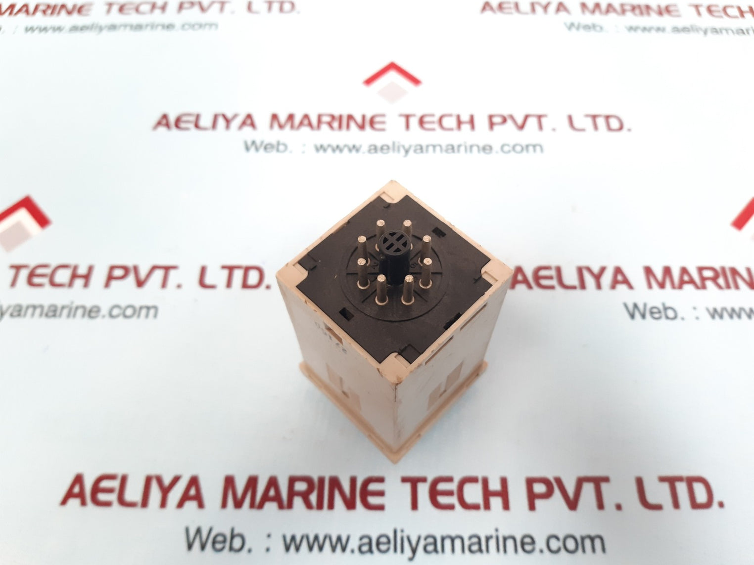 Omron H3Bh-8 0.5 To 10Min Power Off Delay Timer Contact 5A 250Vac