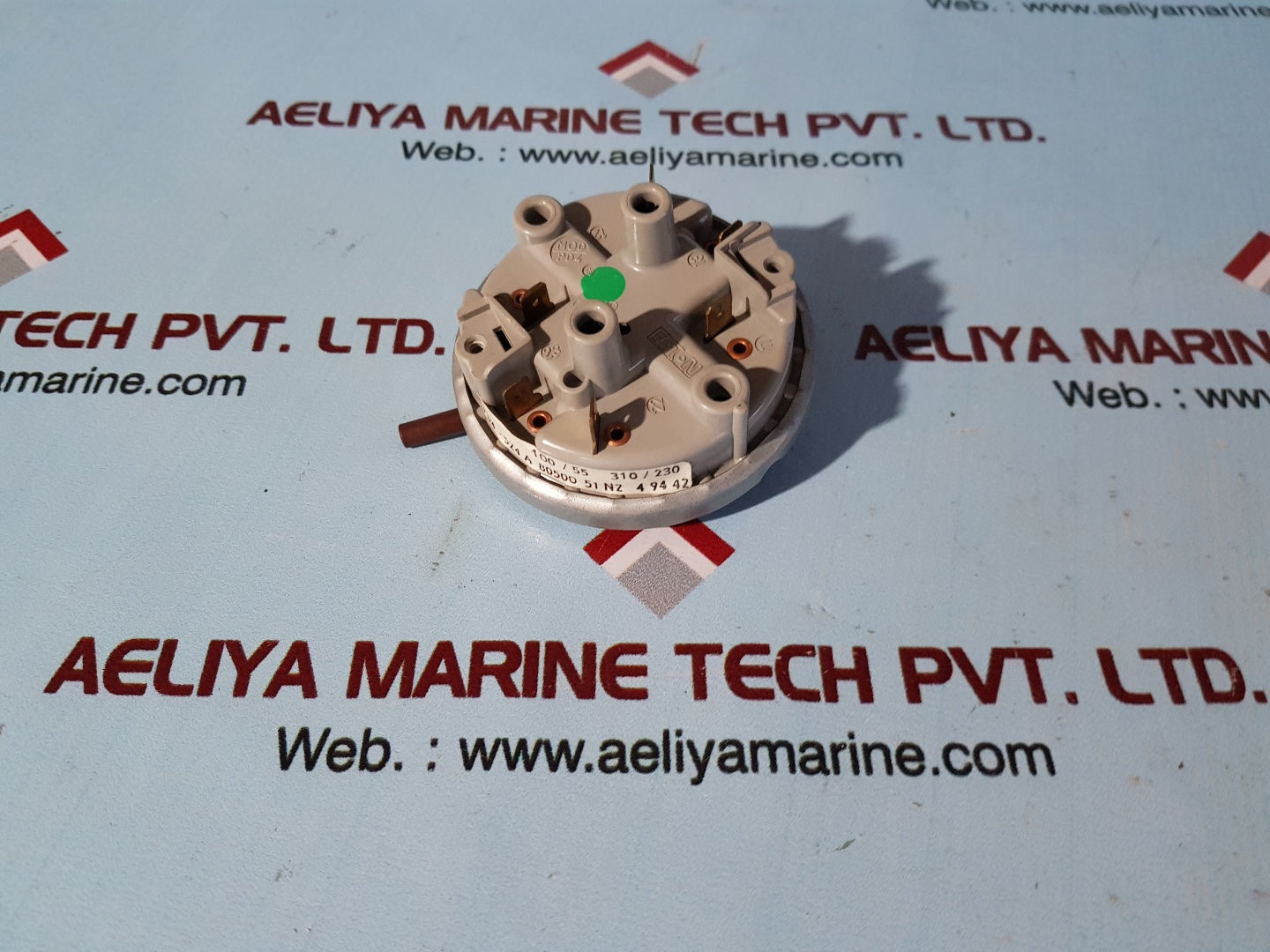Electrolux 8053022 level switch
