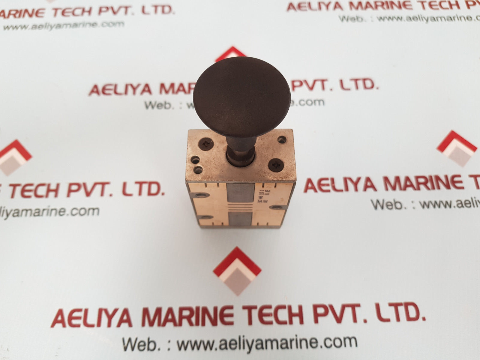 Rexroth 563 446 110 0 Directional Control Valve