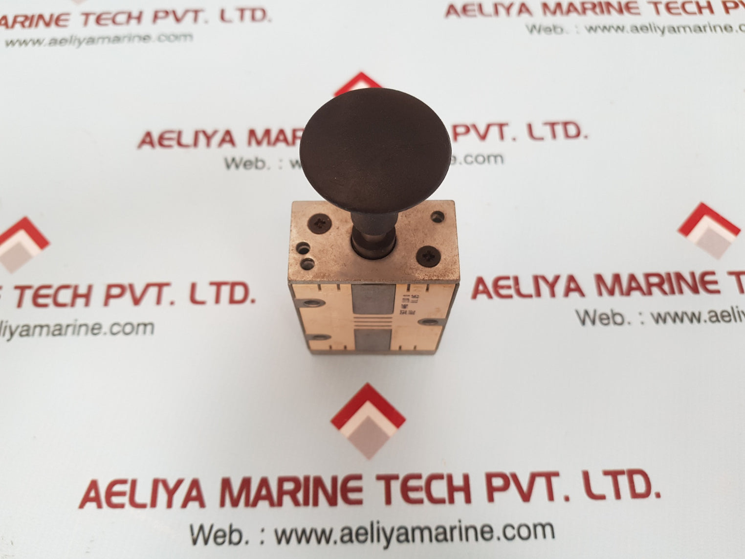 Rexroth 563 446 110 0 Directional Control Valve