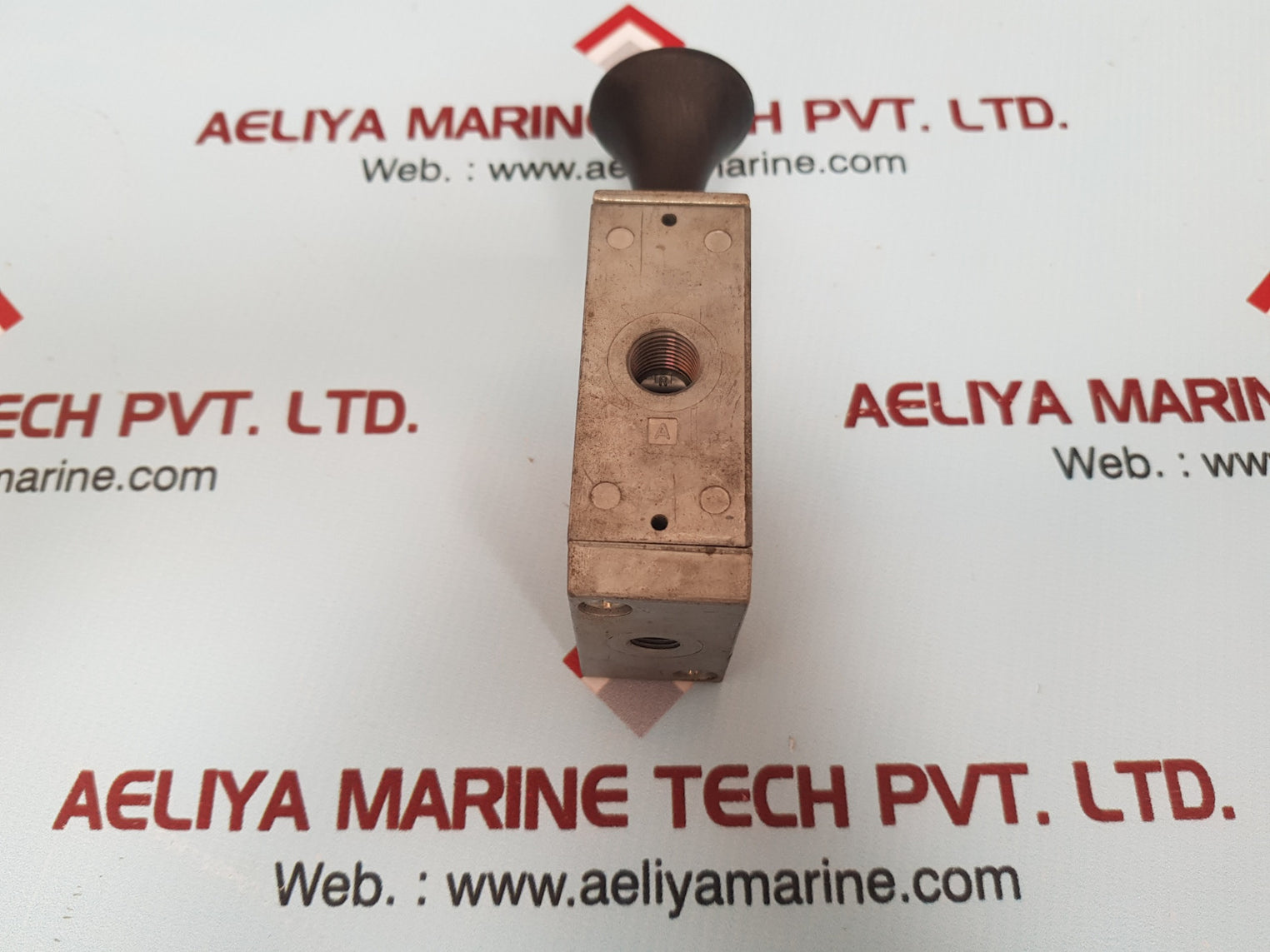 Rexroth 563 446 110 0 Directional Control Valve