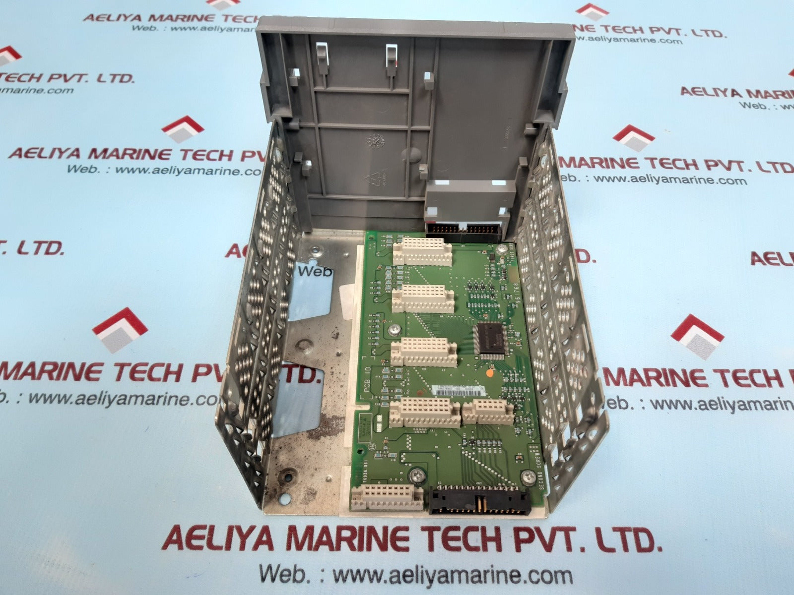 Allen-bradley Slc 500 1746-a4 Ser B 4-slot Rack