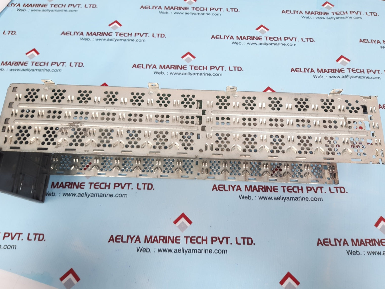 Allen-bradley Slc 500 1746-a13 Ser B 13-slot Rack 1746-a13