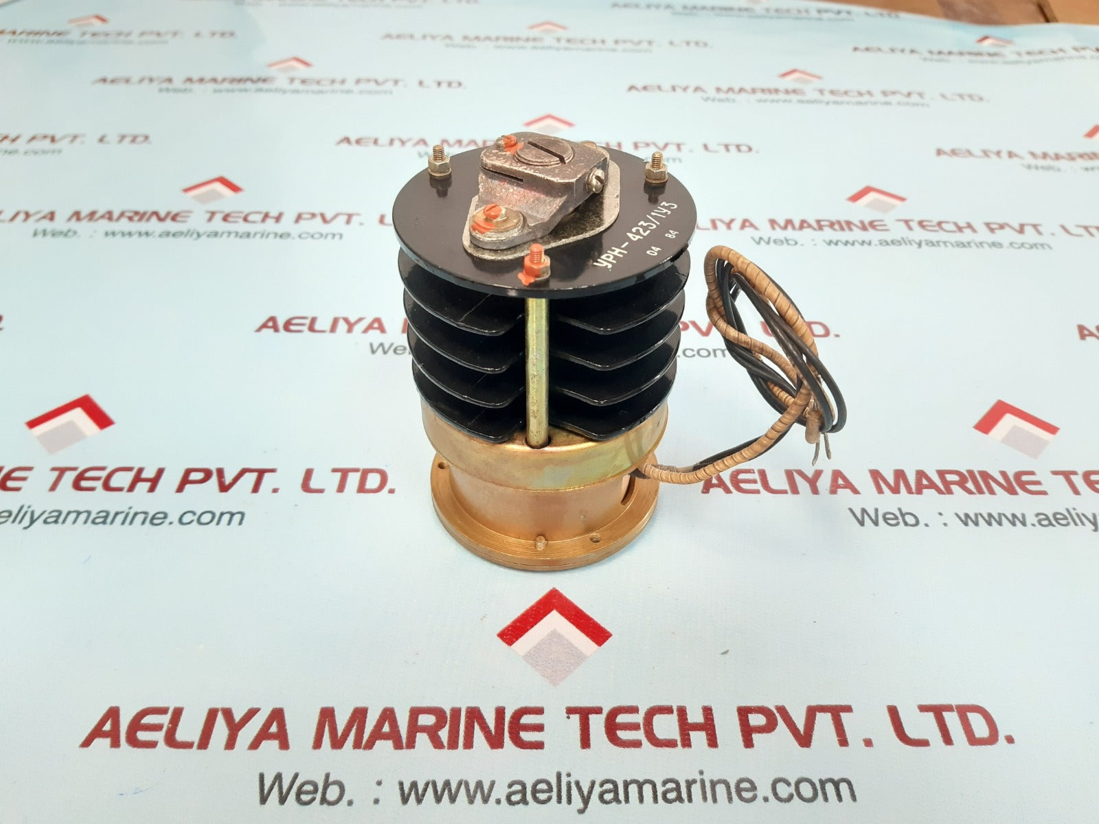 Yph-423/1Y3 Carbon Voltage Regulator