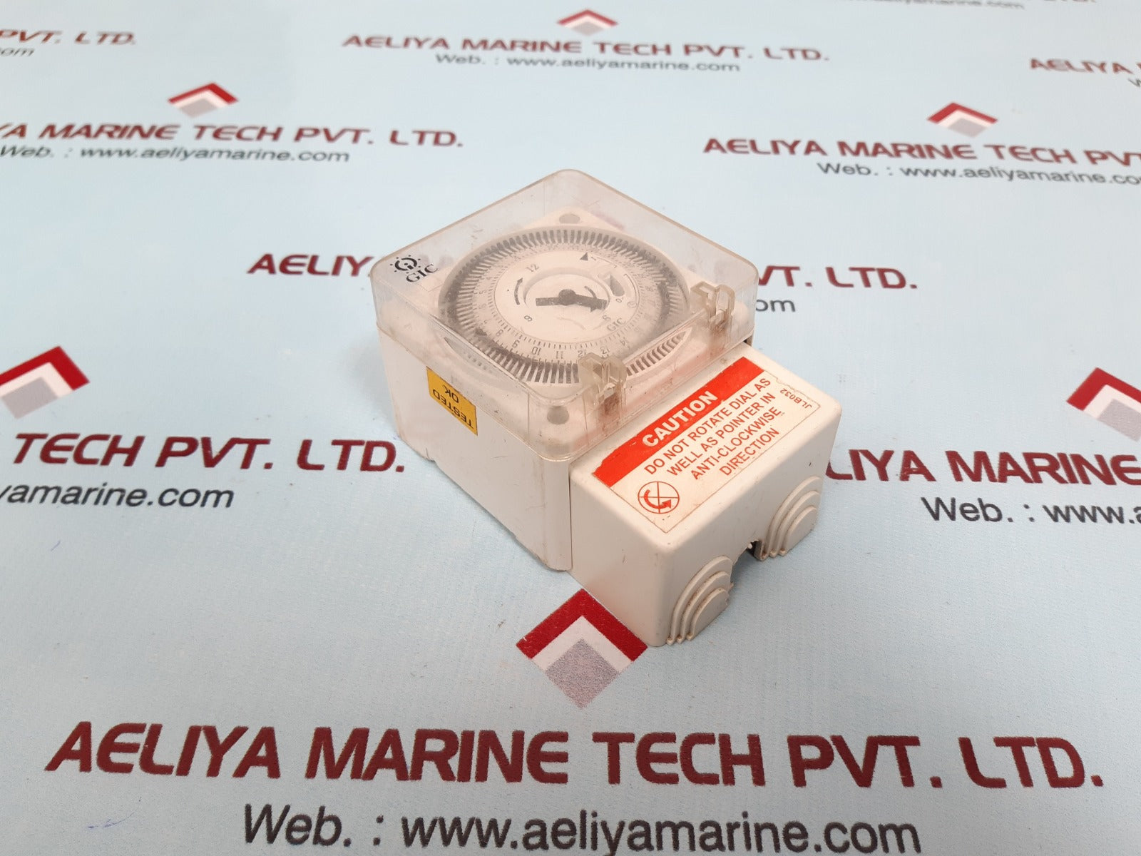 Larsen & Toubro Gic J648B1-1 Fm/1 Analog Time Switch 240 Vac 50/60 Hz