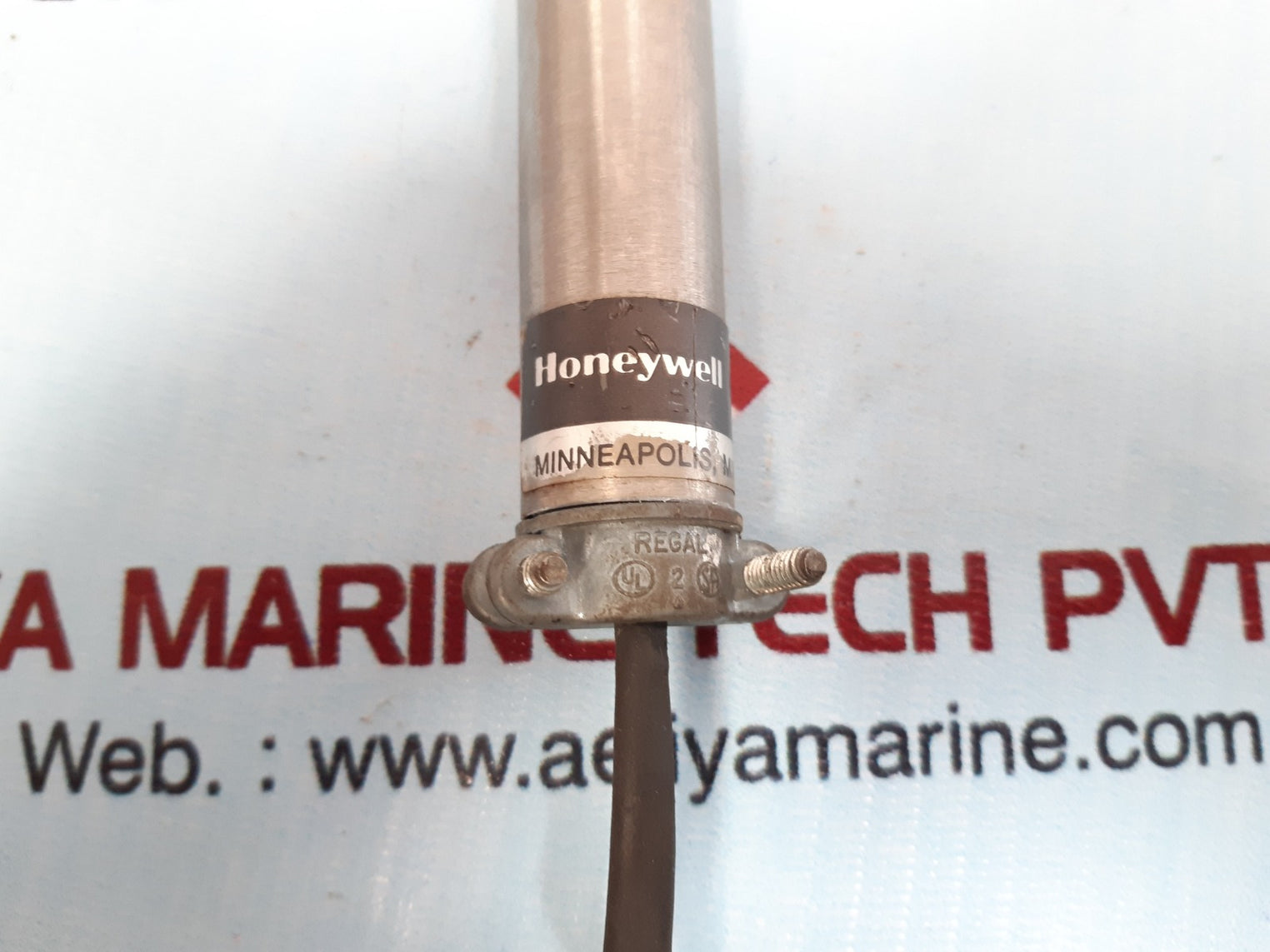 Honeywell C7044A10061 U.V. Flame Sensor Detector