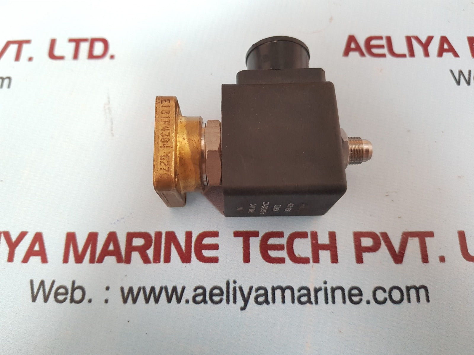 Parker 131F4304 Lucifer 3 Way Solenoid Valve 220-240V 50Hz 240V 60Hz