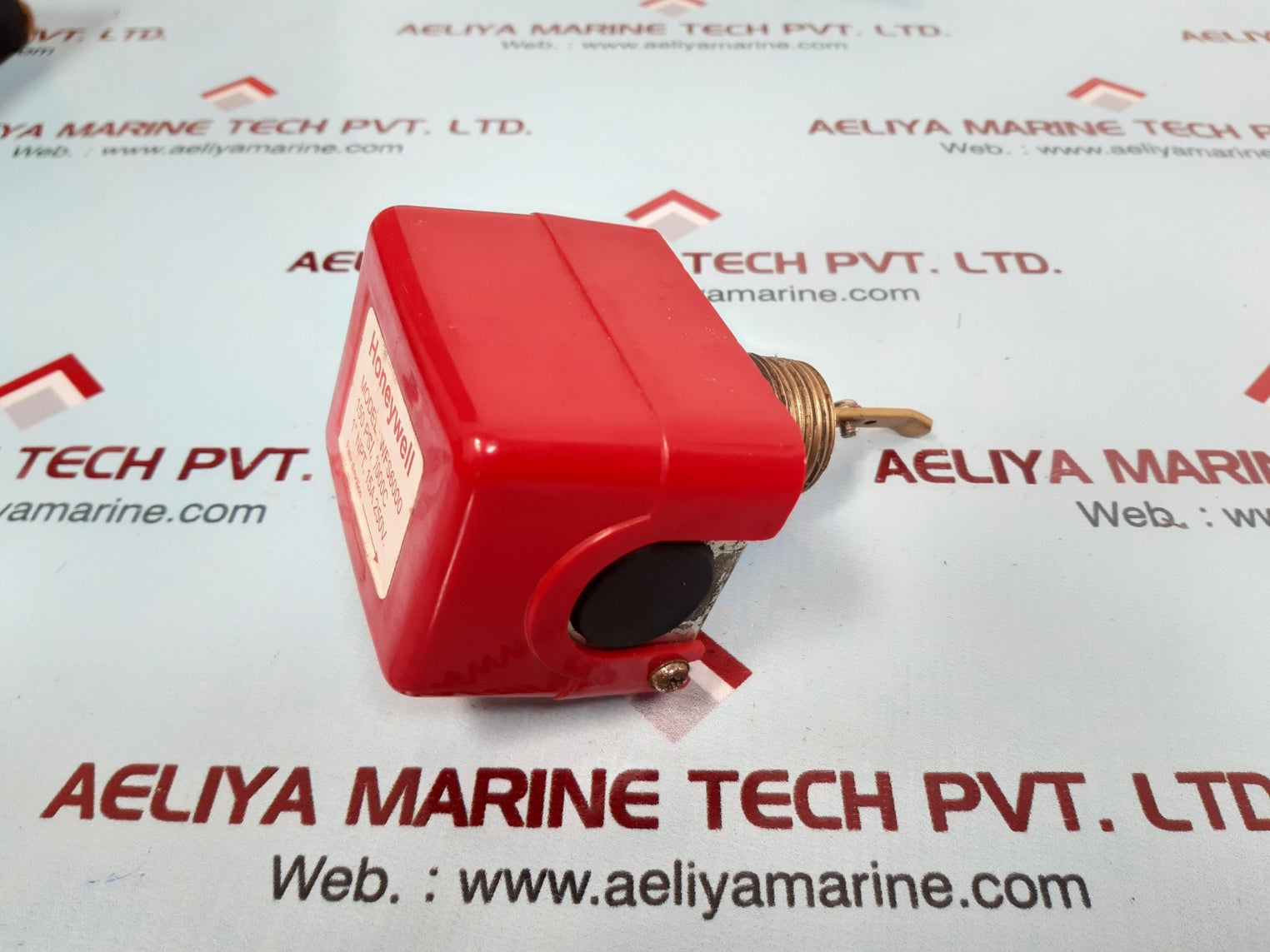 Honeywell Wfs6000 Liquid Water Flow Switch Control Sensor