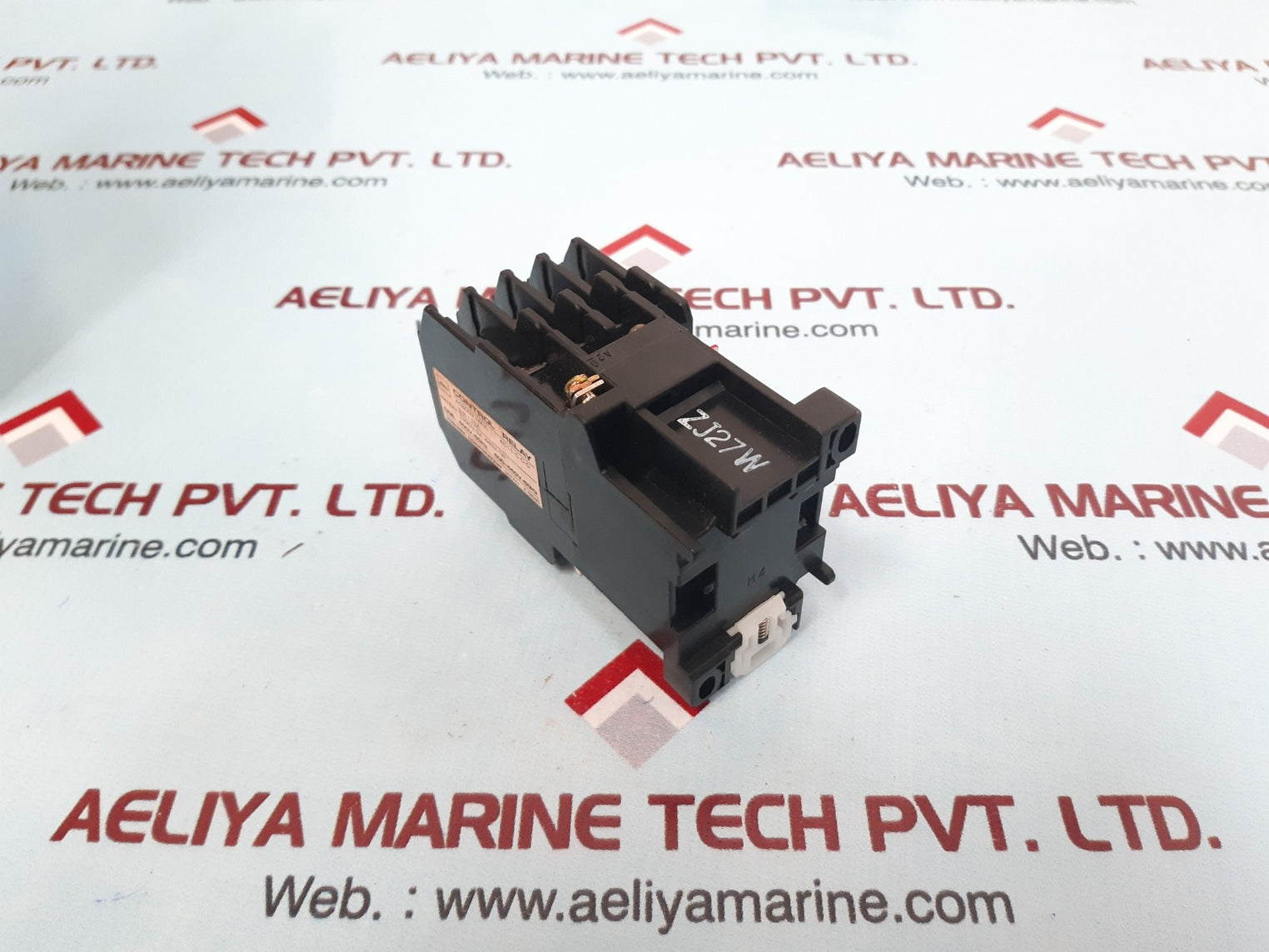 Toshiba A8A-44 (4A4B) Control Relay 220V-3A 440V-1A