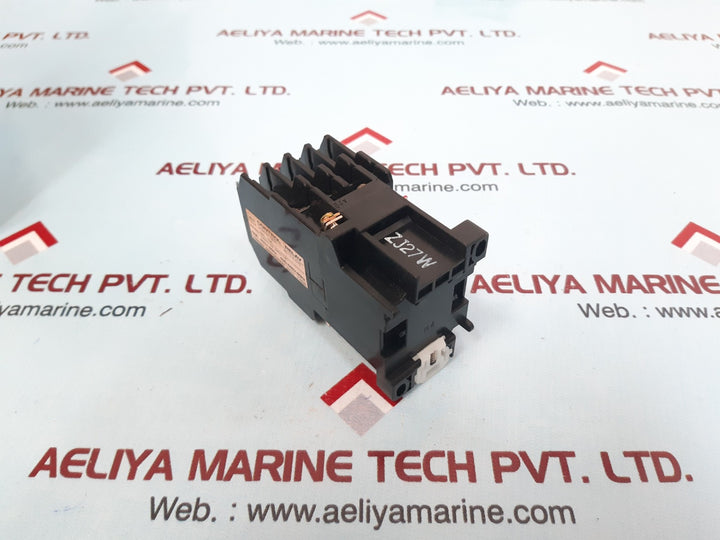 Toshiba A8A-44 (4A4B) Control Relay 220V-3A 440V-1A