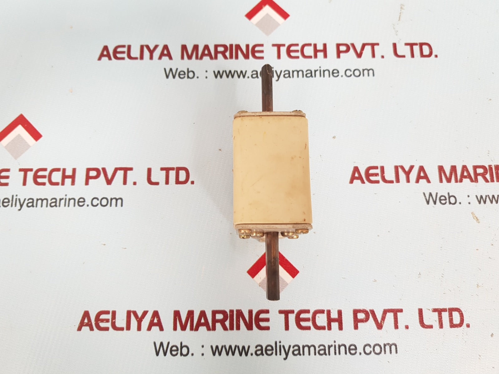 Lt Hn Size 0 100 Ka Gg Fuse 415 V~9.1W