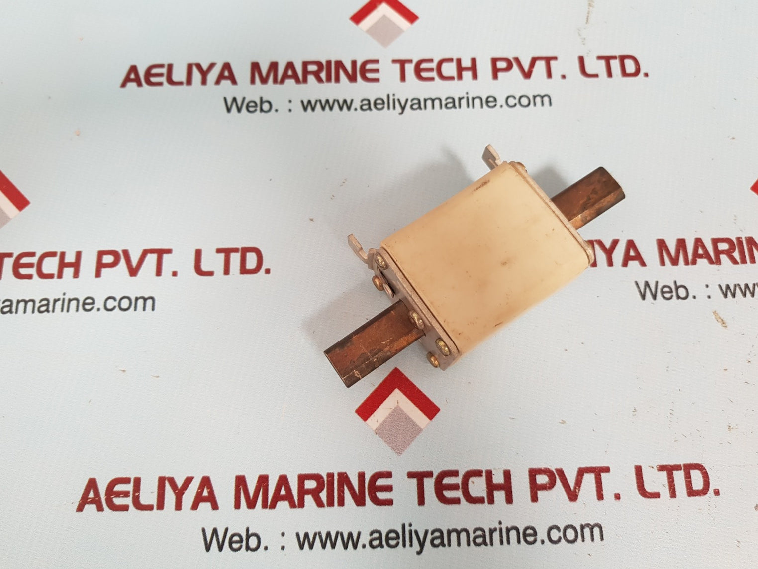 Lt Hn Size 0 100 Ka Gg Fuse 415 V~9.1W