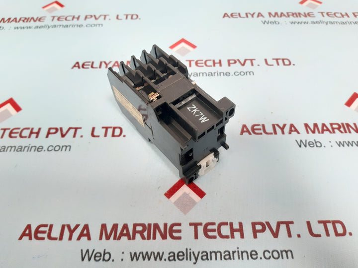 Toshiba A8A-44 (4A4B) Control Relay 220V-3A 440V-1A