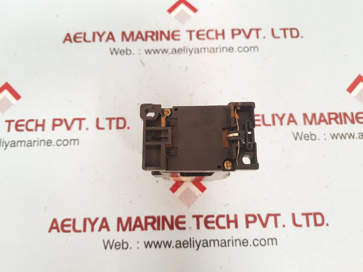 Fuji Electric Src50-2U/X (4A2B) Auxiliary Relay 100/100~110V 50/60Hz