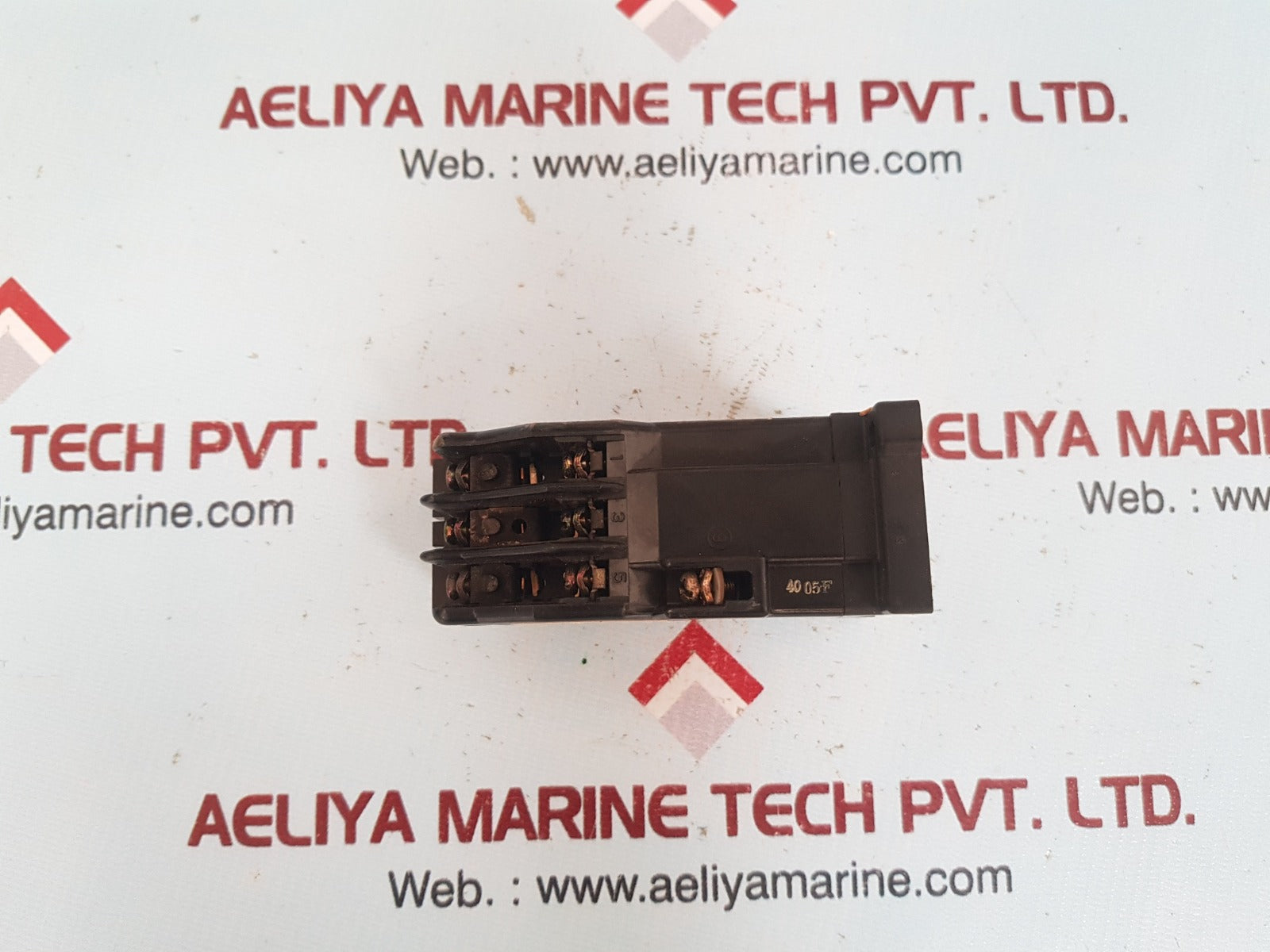 Fuji Electric Src50-2U/X (4A2B) Auxiliary Relay 100/100~110V 50/60Hz