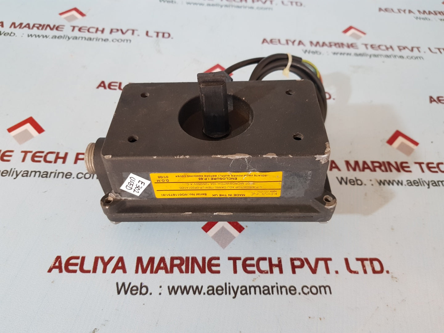 Keystone lp-0p201an00 spdt micro switch Used