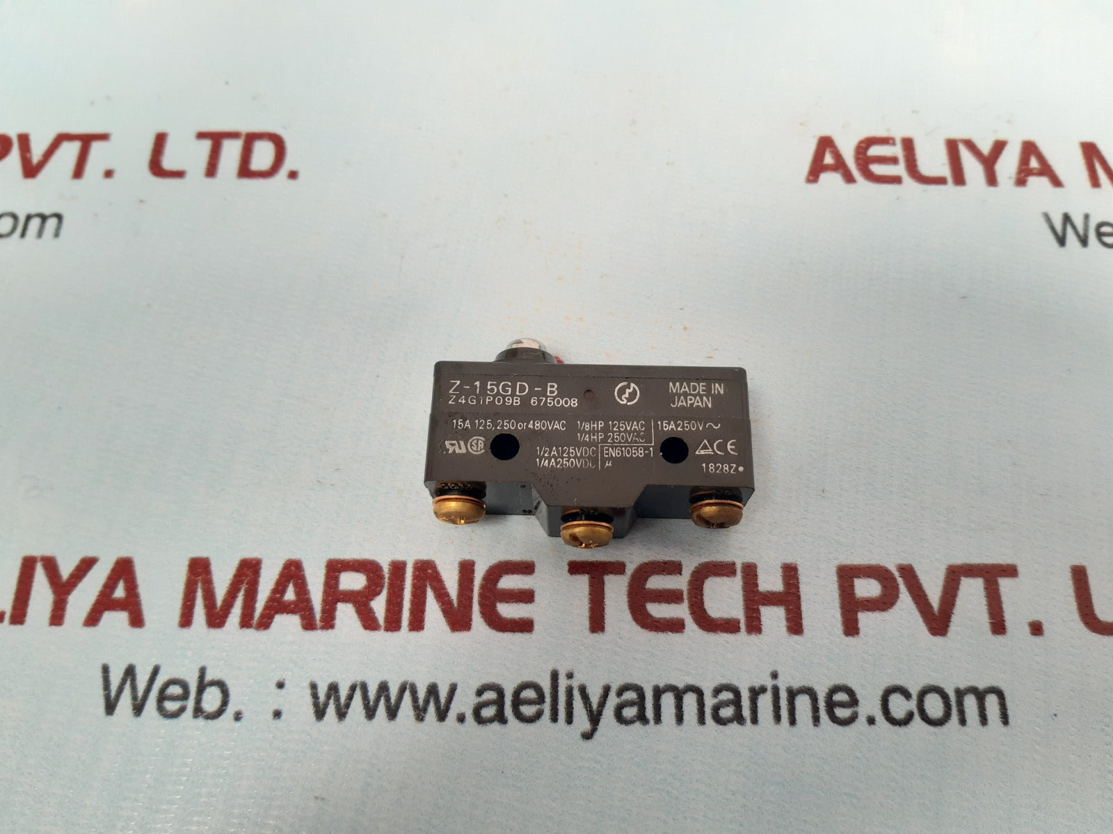 Set of 7x Omron z-15gd-b button limit switch 