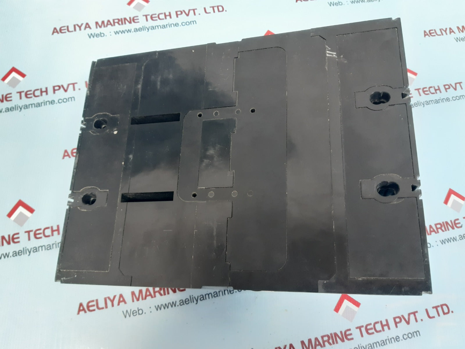 Hyundai electric hgm630na circuit breaker 