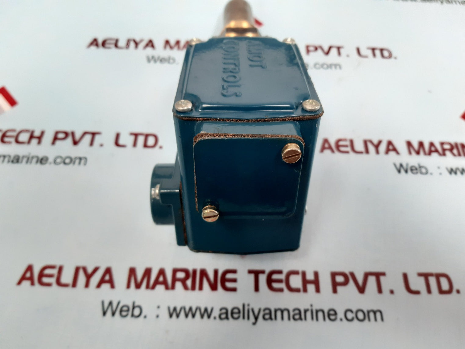 Amot 4140er1v00cg4-ee temperature switch