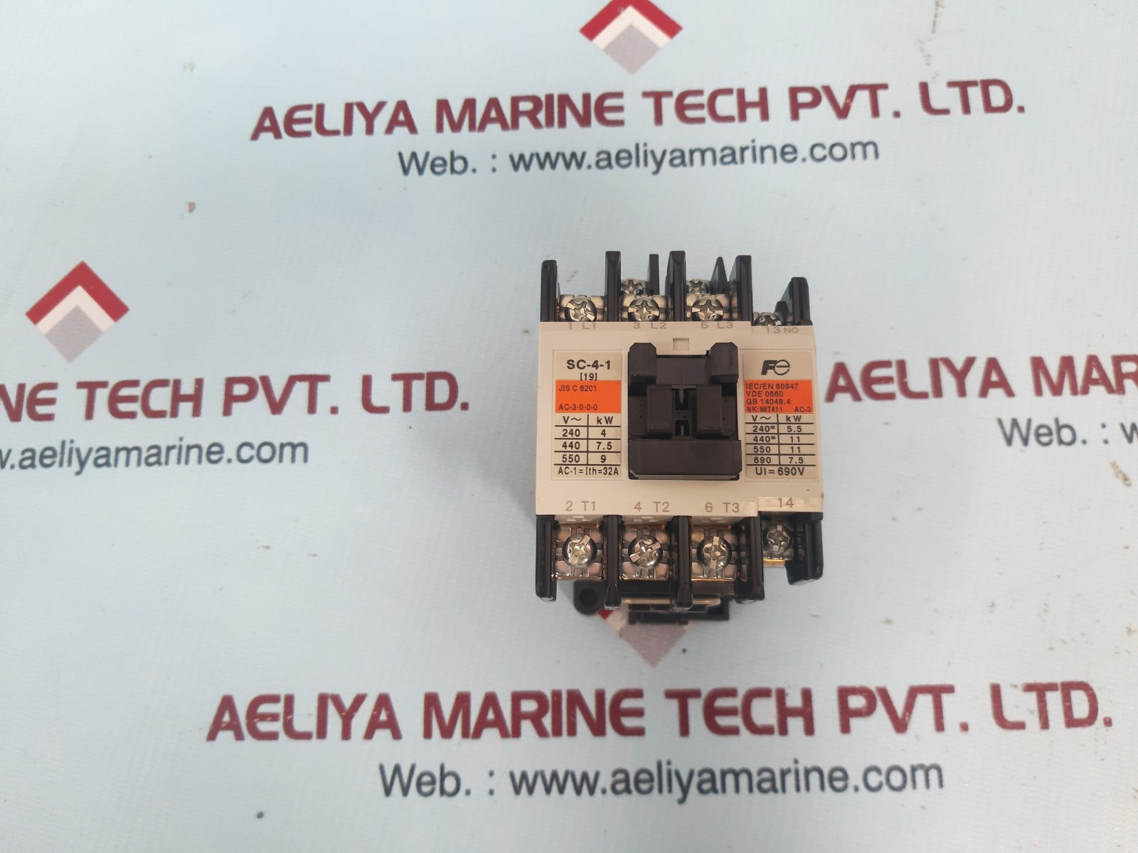 Fuji Electric Sc-4-1 Magnetic Contactor Auxiliary Relay