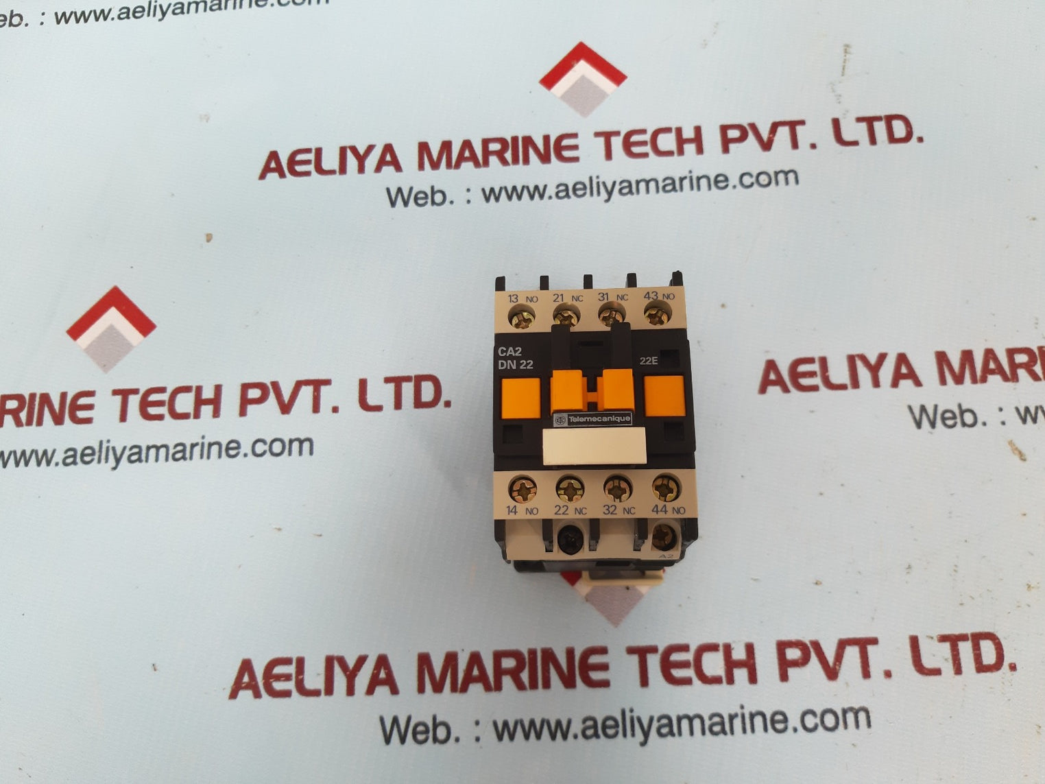 Telemecanique Ca2 Dn 22 Control Relay 220V 50/60Hz