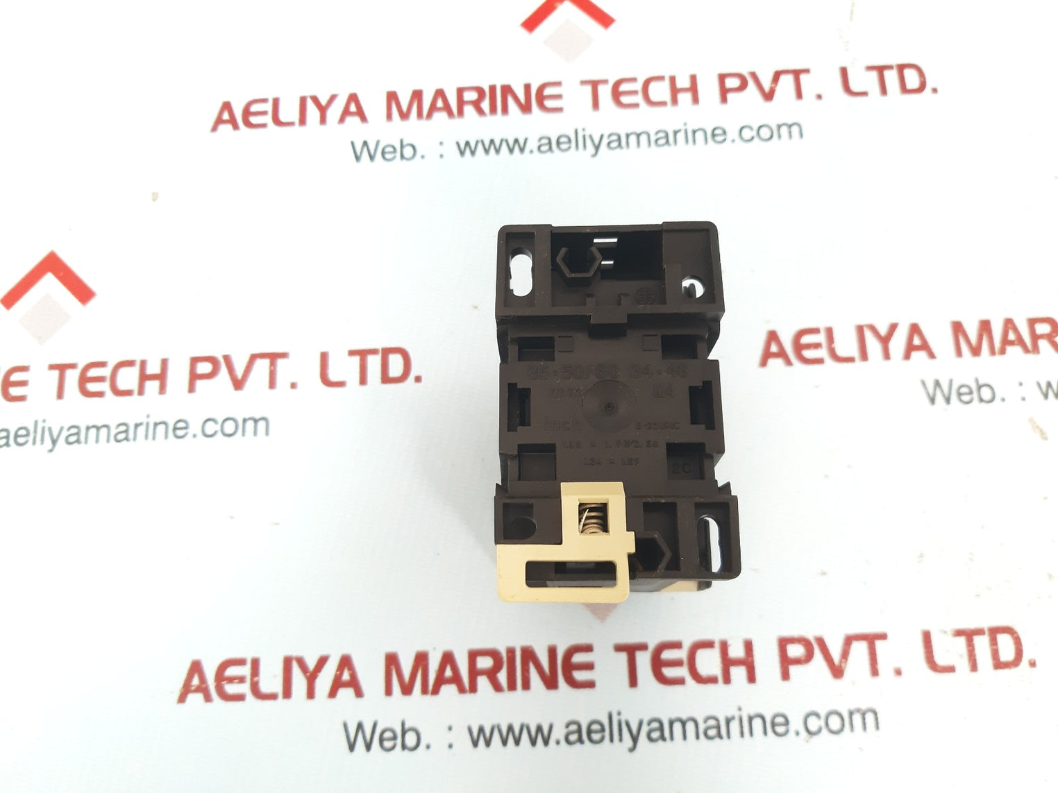 Telemecanique Ca2 Dn 22 Control Relay 220V 50/60Hz