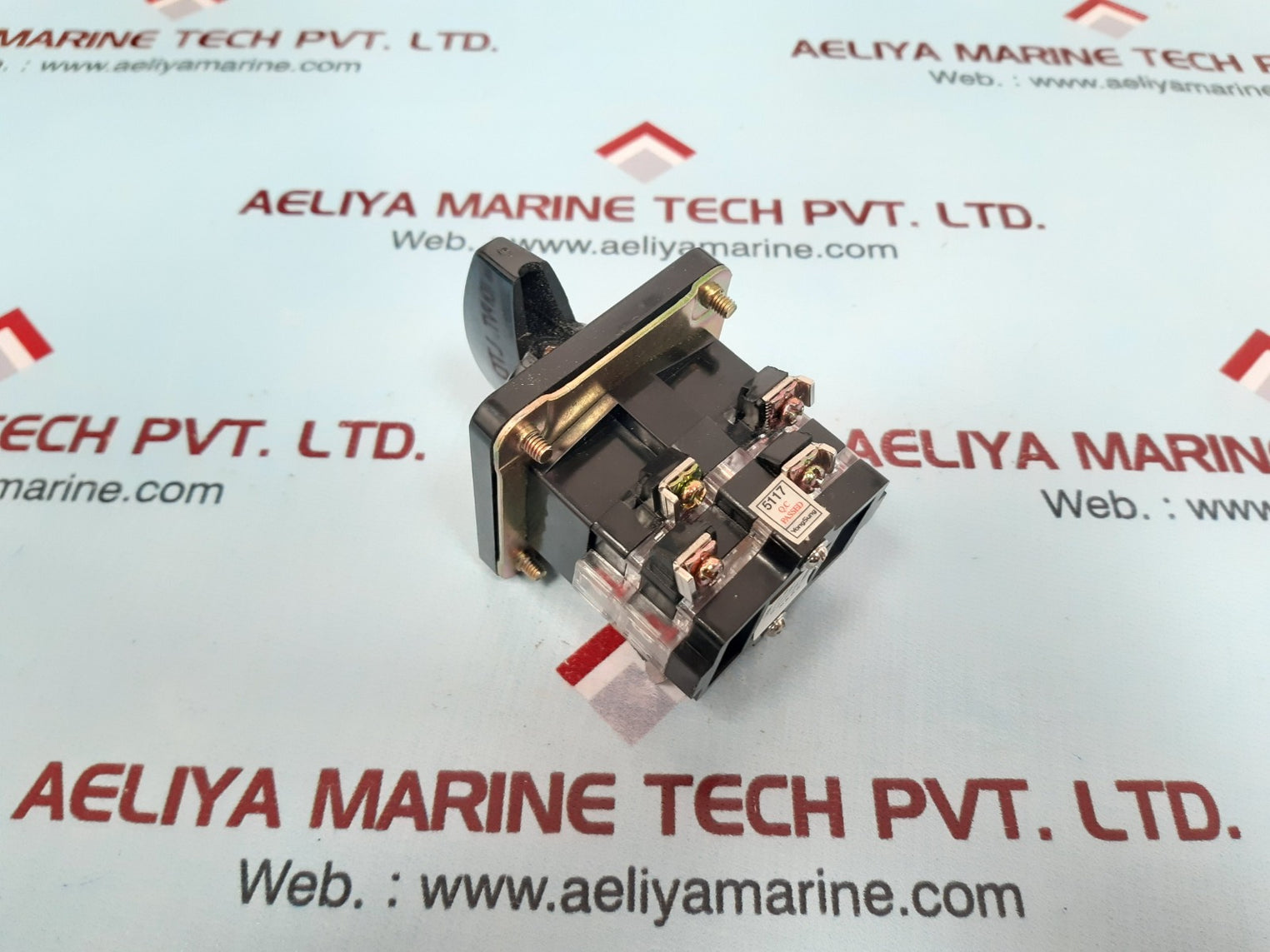 yongsung c0371-64 mob cam switch ac220v 10a