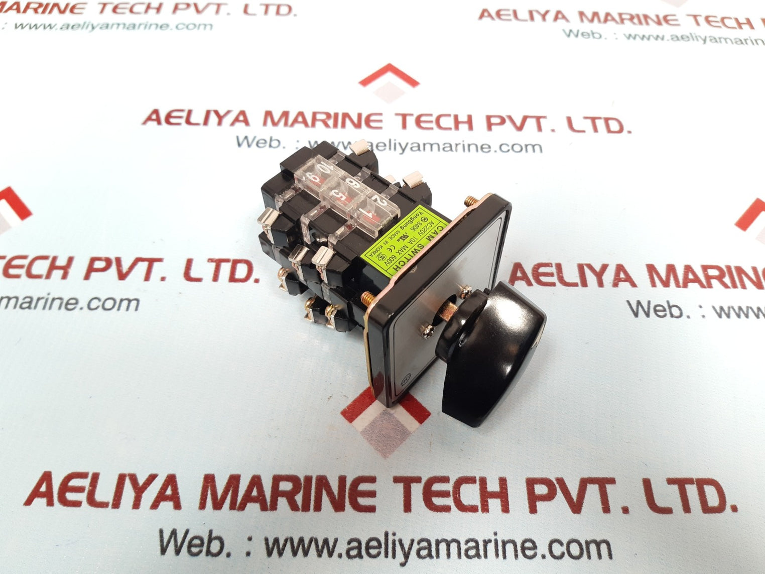 Yongsung c2303-69 mob cam switch ac220v 10a