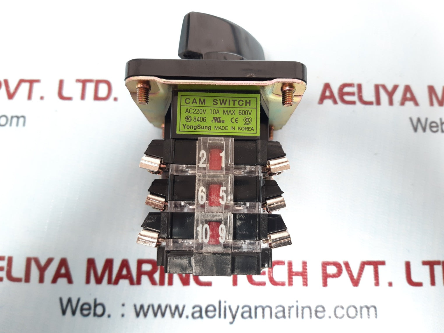 Yongsung c2303-69 mob cam switch ac220v 10a