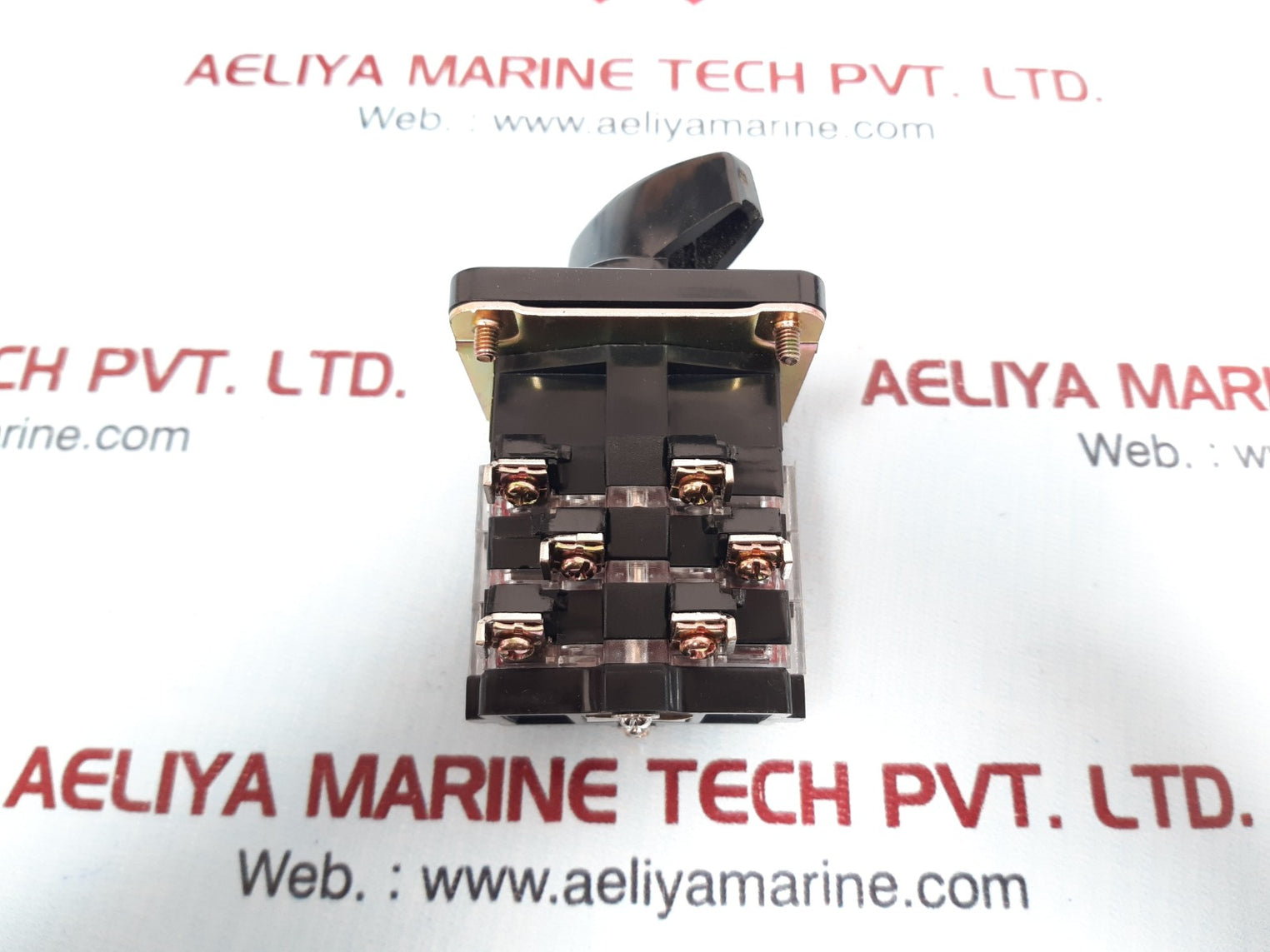 Yongsung c2303-69 mob cam switch ac220v 10a