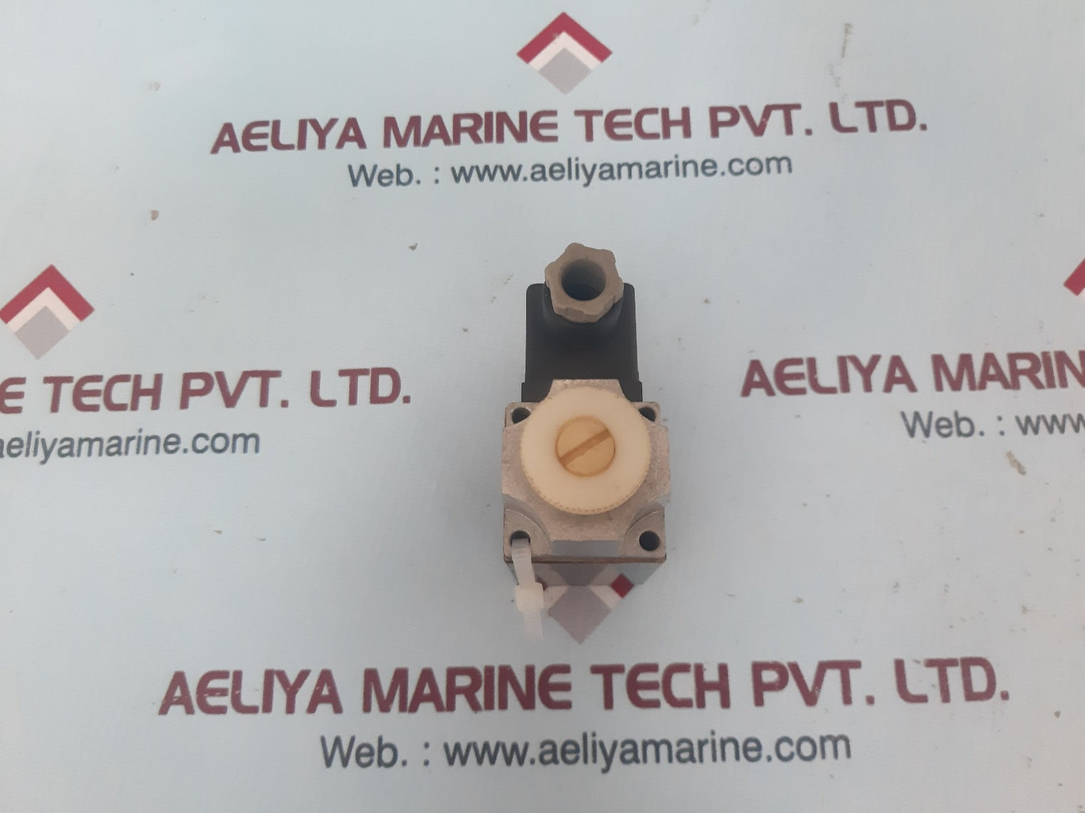 Beech 227-349P Solenoid Coil 24 Dc