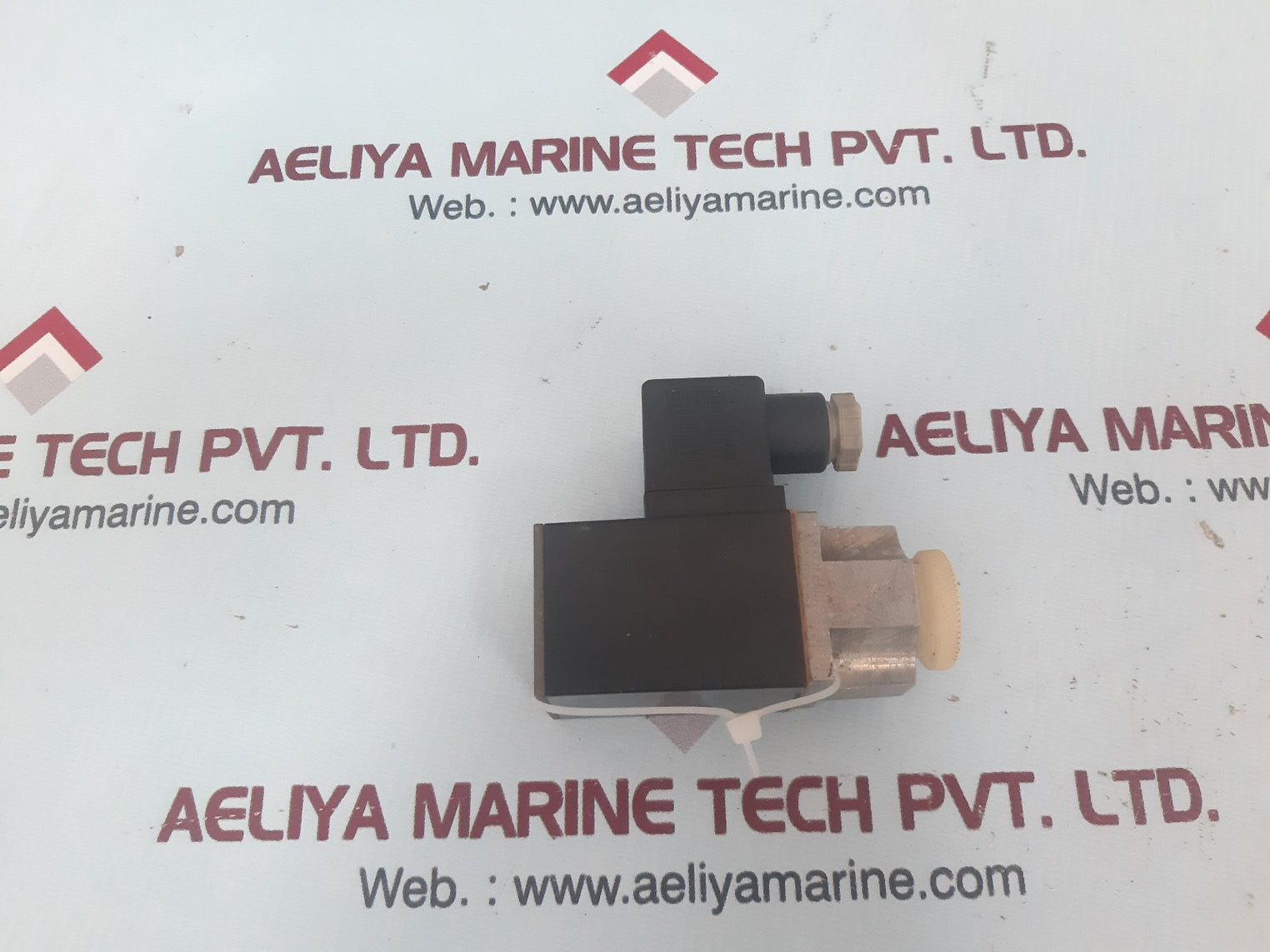 Beech 227-349P Solenoid Coil 24 Dc