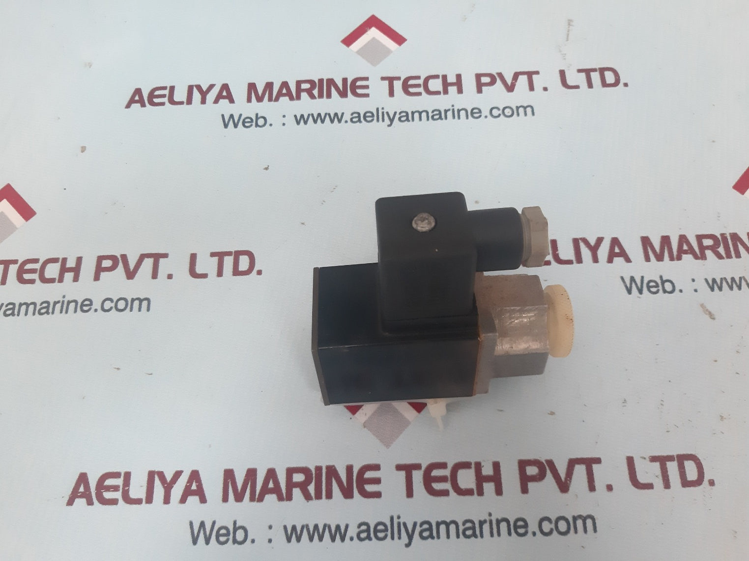 Beech 227-349P Solenoid Coil 24 Dc