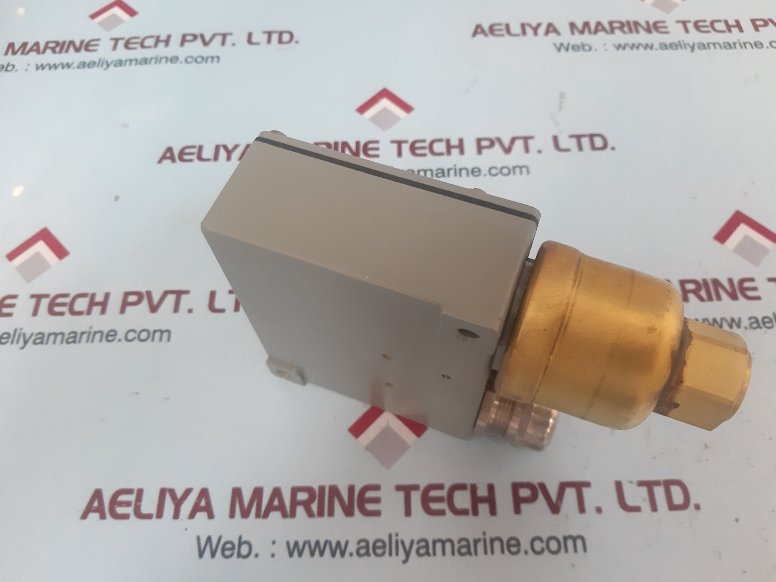 Trafag 941.2375.901 Pressure Switch 10 Kg/Cm2