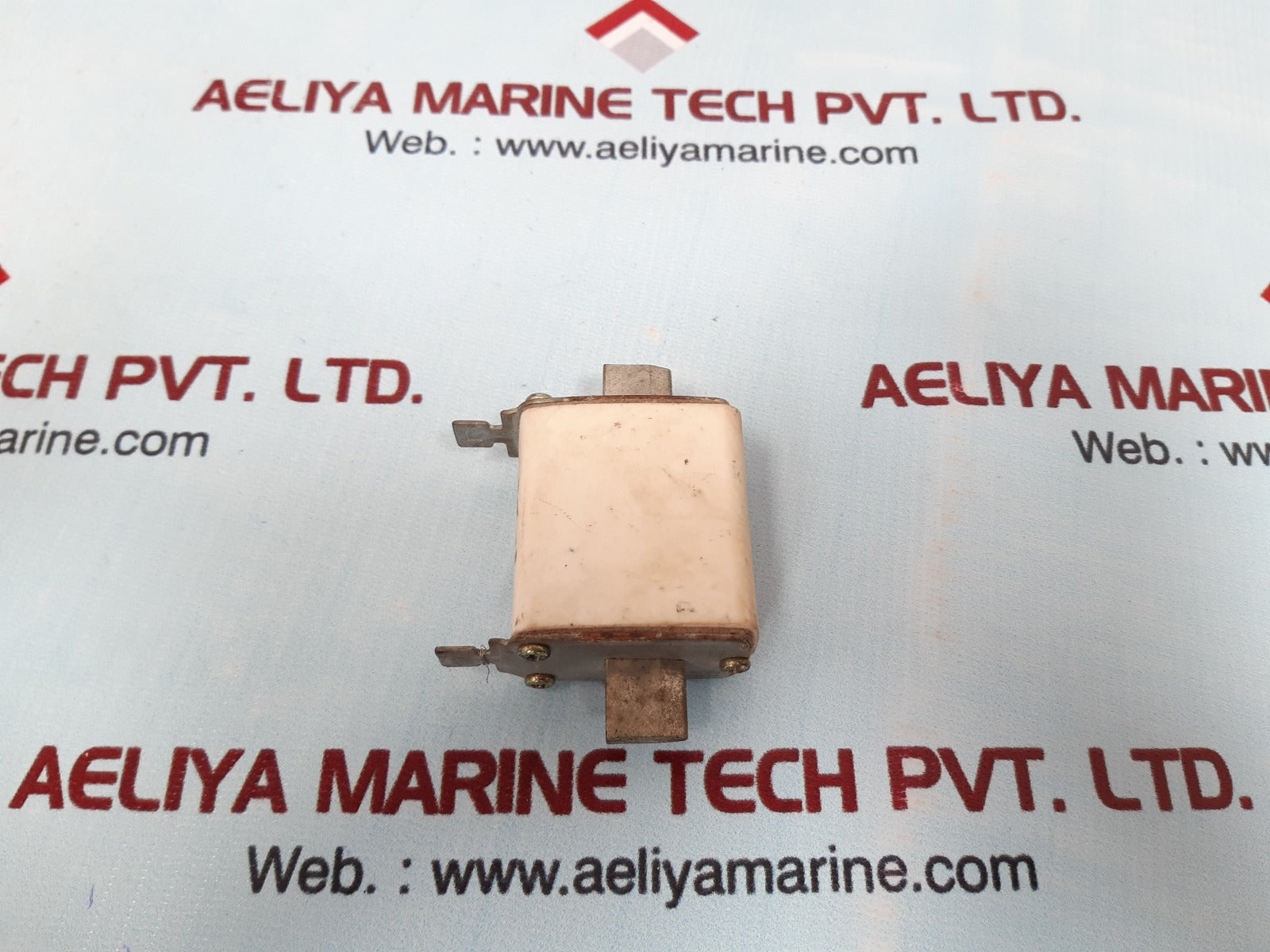 Nt00 gl 80a fuse 500v~120ka used 