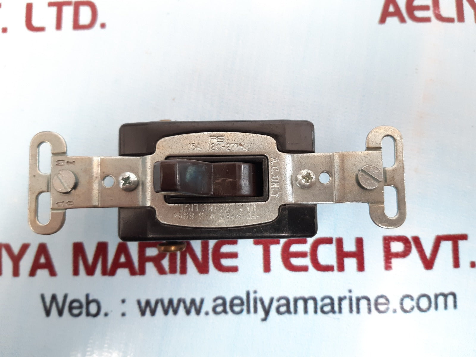 Set of 3x Arrow hart brown double pole ac switch Aeliya Marine Tech