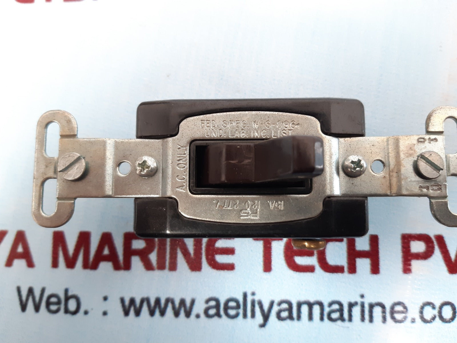 Set of 3x Arrow hart brown double pole ac switch Aeliya Marine Tech