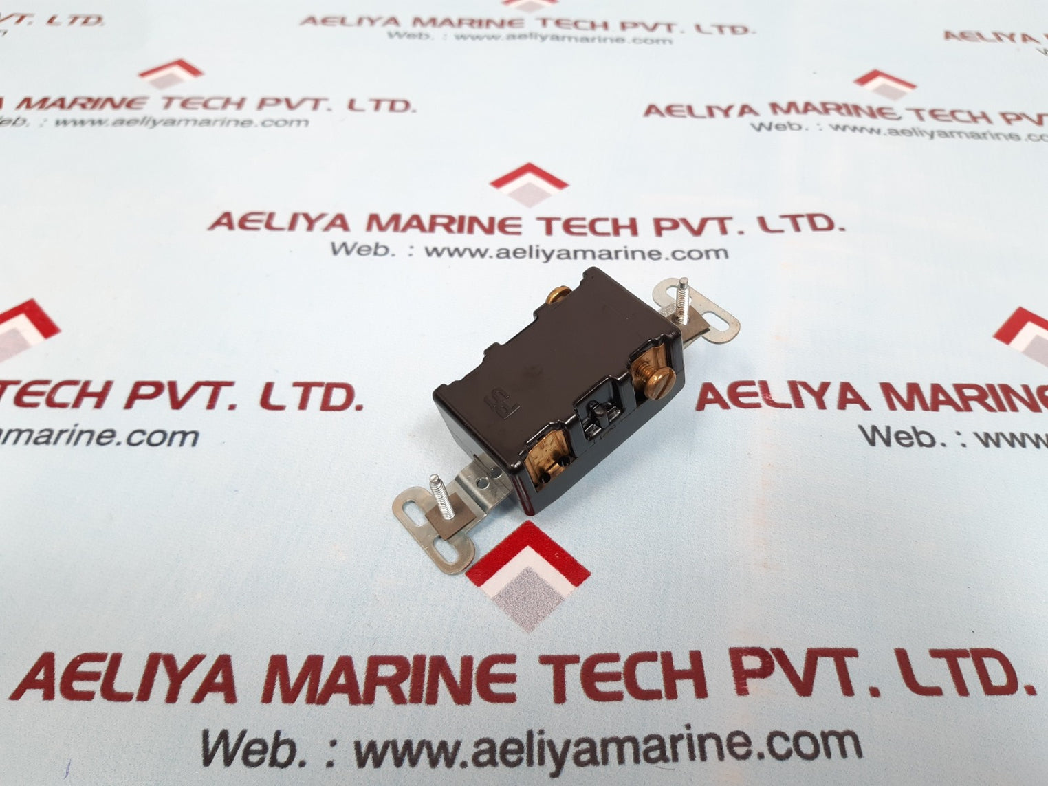 Set of 3x Arrow hart brown double pole ac switch