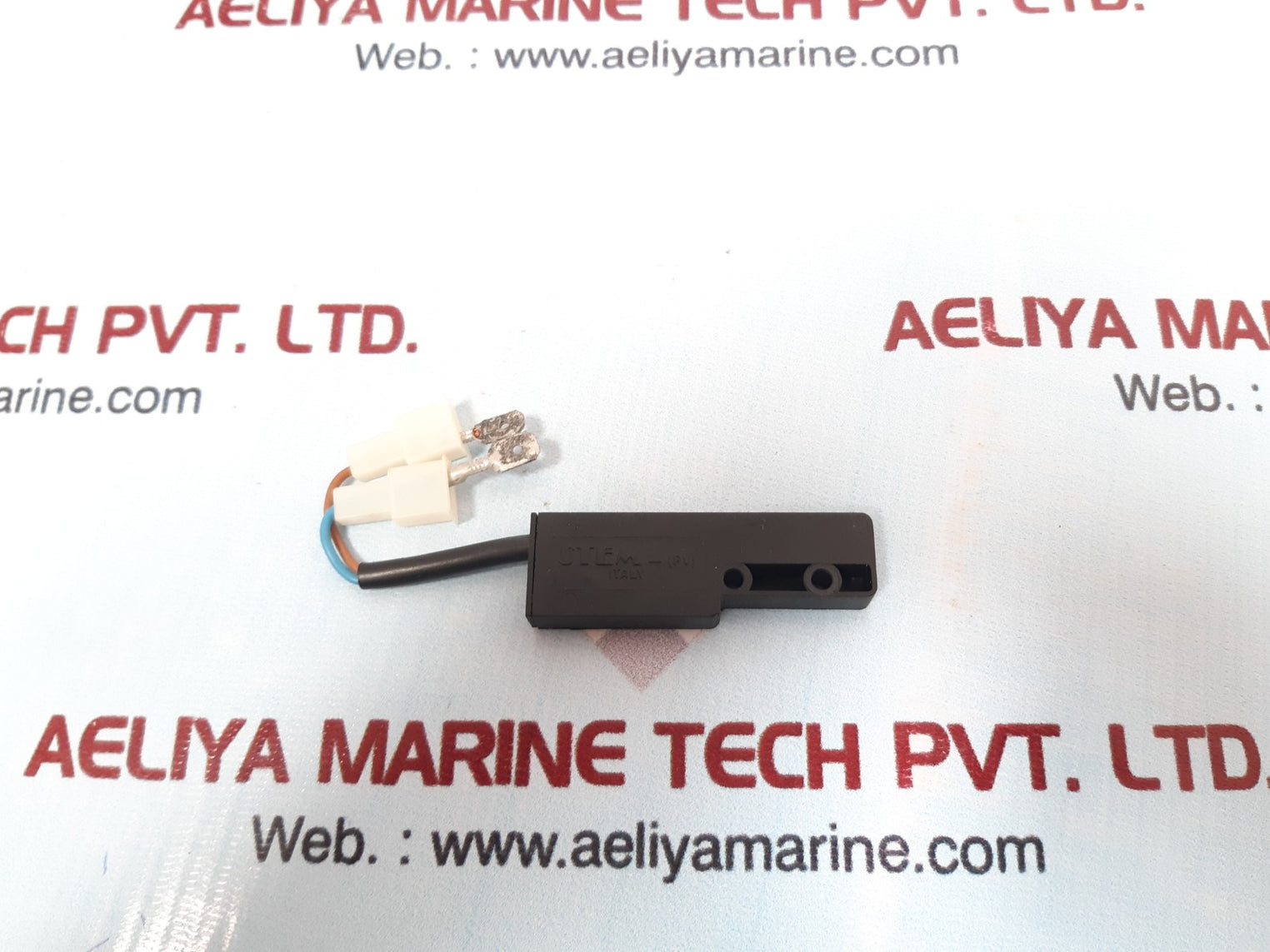 Modello 322 magnetic switch 250v 0.4a