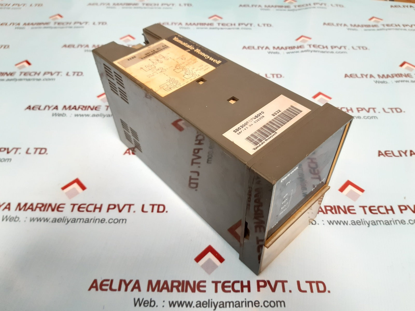 Yamatake-honeywell sdc3005gp450y0 temperature controller 