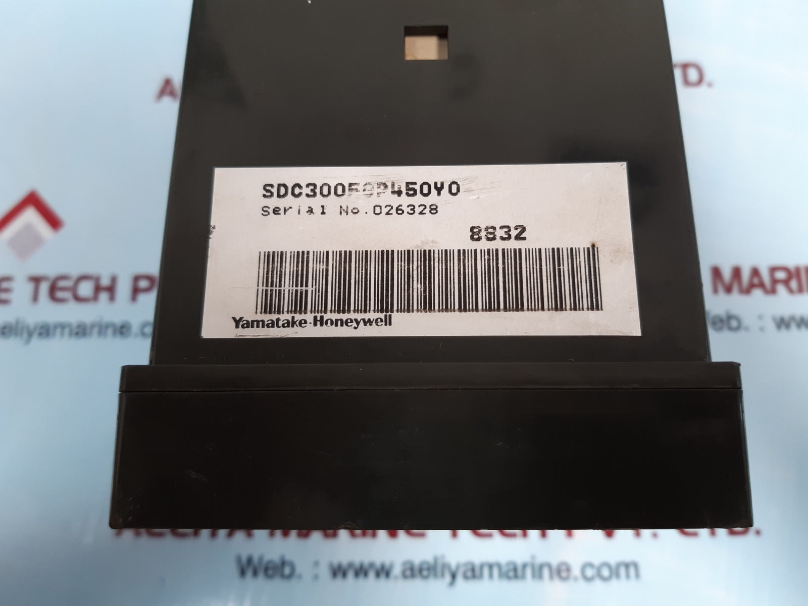 Yamatake-honeywell sdc3005gp450y0 temperature controller 